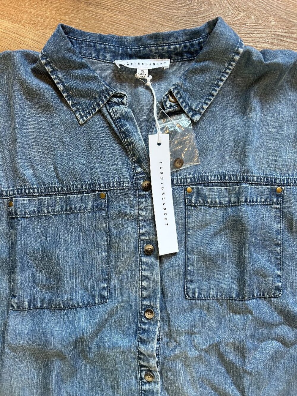 NWT Jane + Delancey Denim Chambray Short Sleeve Boxy Button Down Shirt XL - Picture 2 of 7